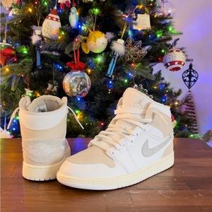 Jordan 1 Mid SE Craft "White/Lt Orewood Brown/Tech Grey/Sail" Men's Shoe 9.5